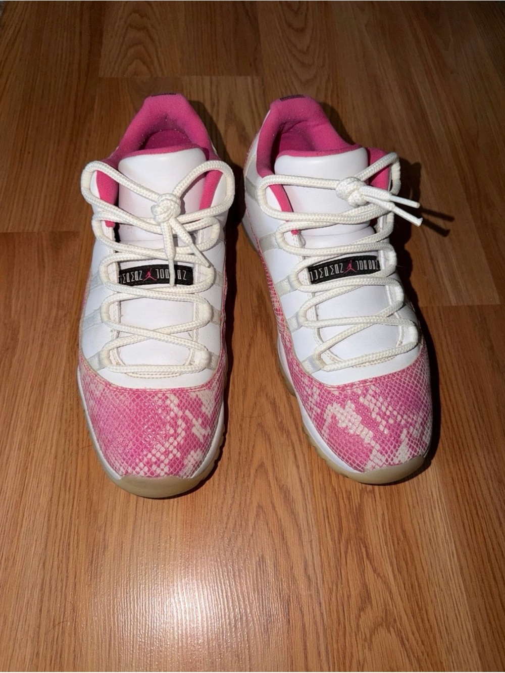 Jordan 11 low Pink Snakeskin